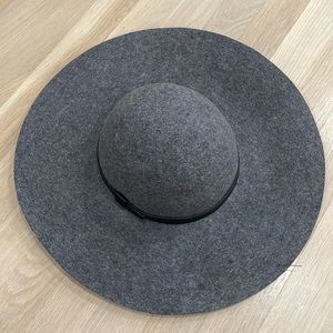 H&M hat